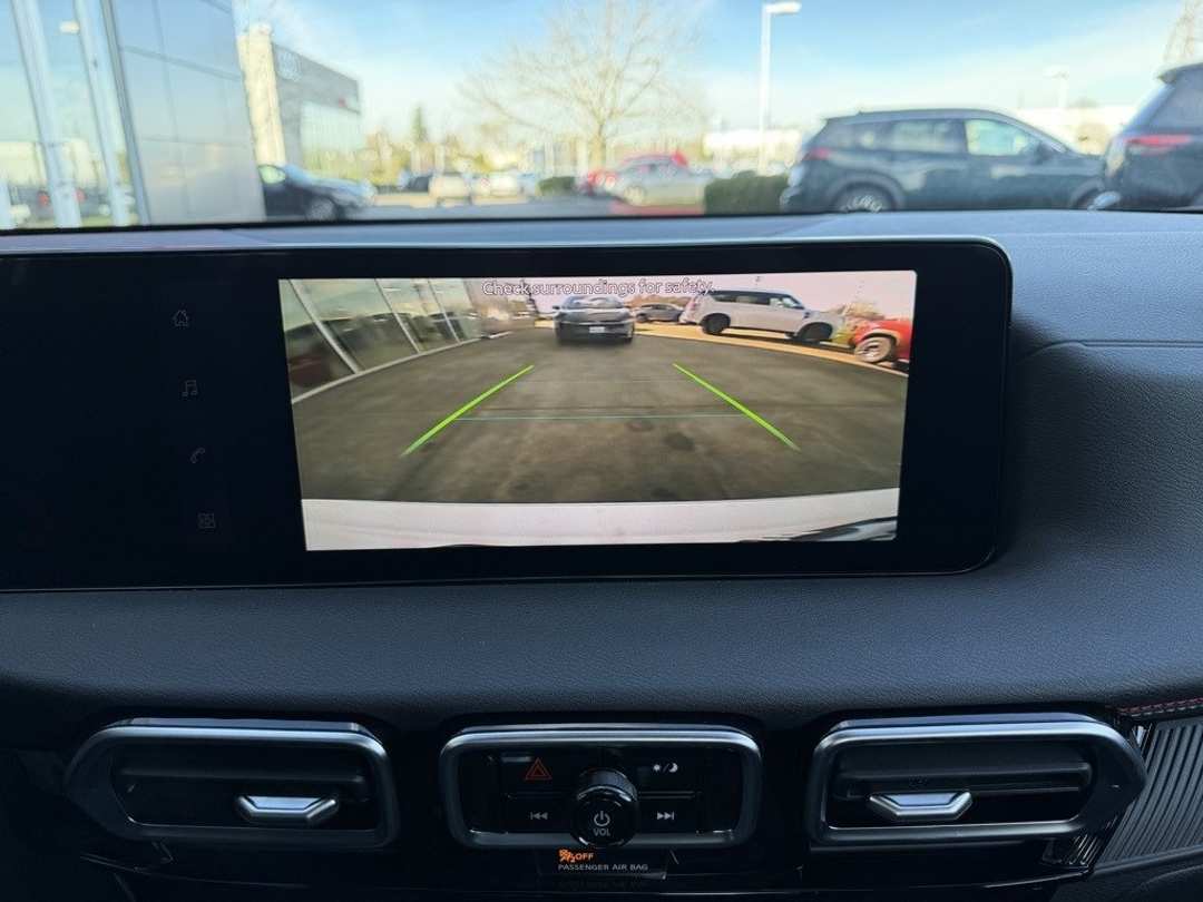 2026 Nissan Sentra SR - Image 22