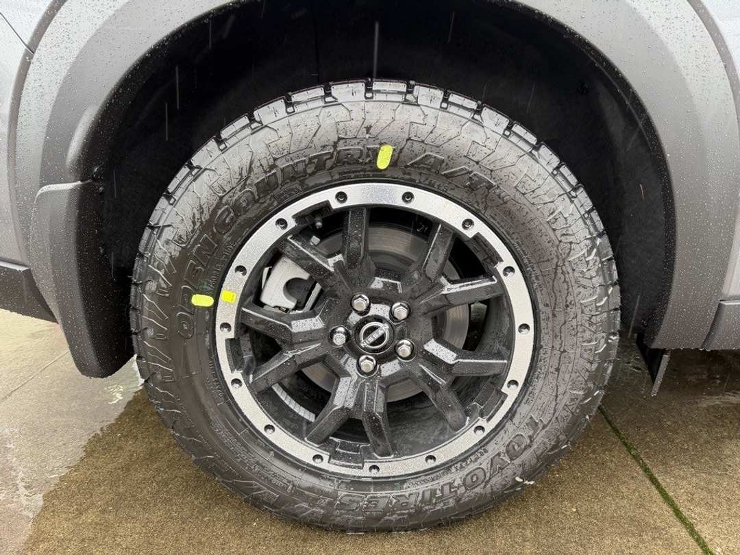 2025 Nissan Pathfinder Rock Creek - Image 9