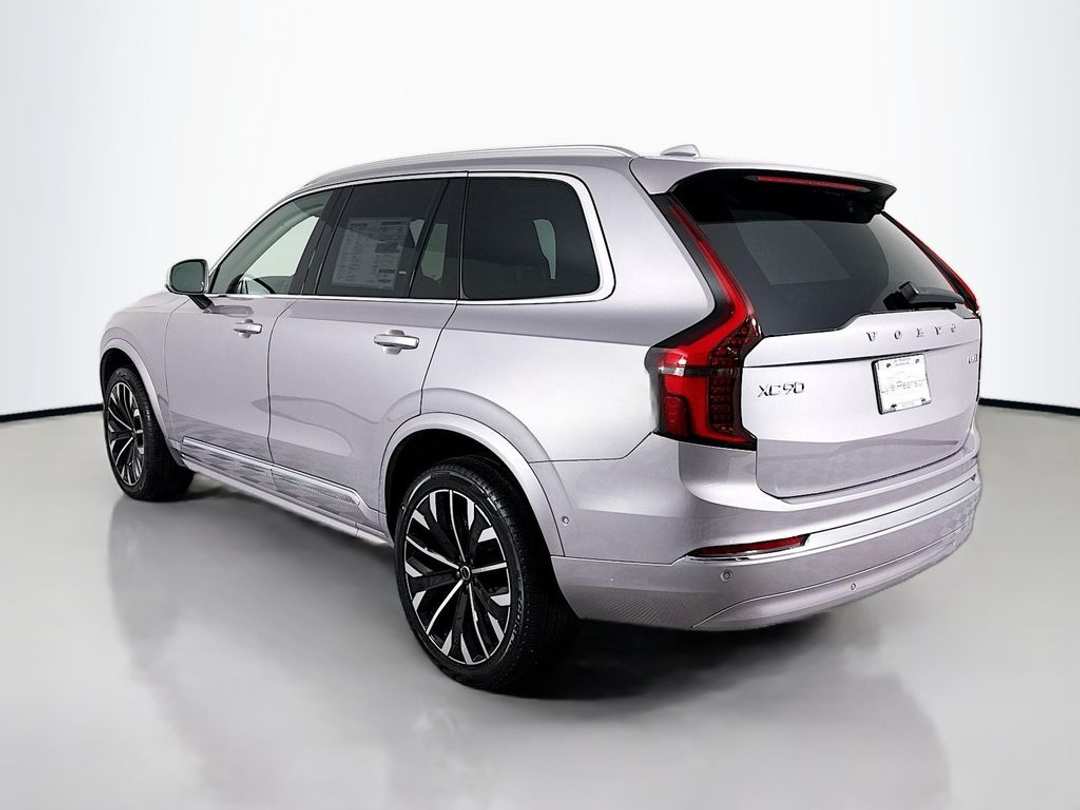 2026 Volvo Xc90 B5 Ultra - Image 3