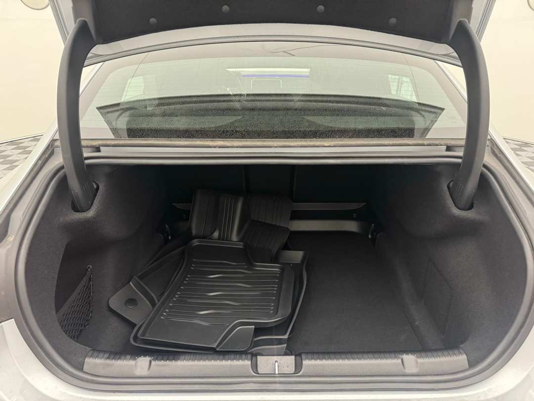 2024 Mercedes-Benz EQE 350 - Image 16