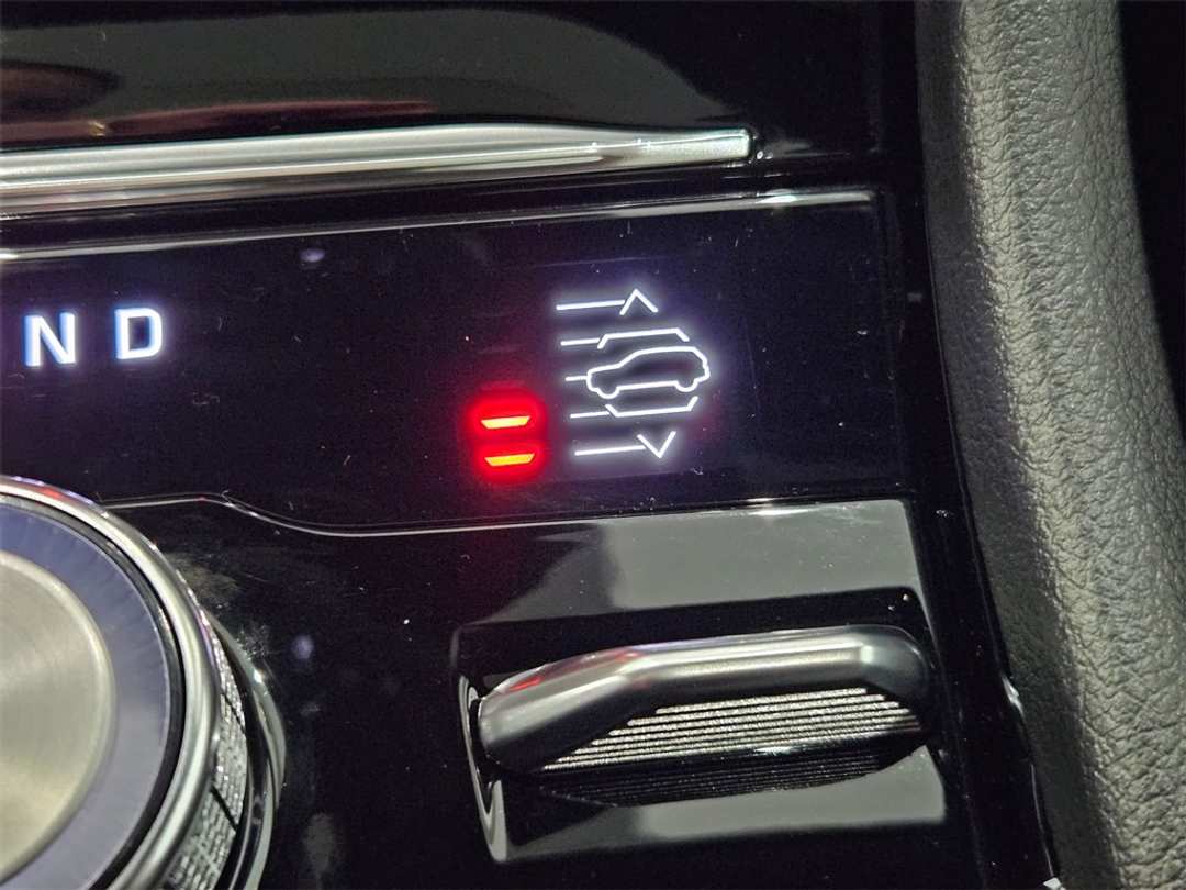 2025 Jeep Grand Cherokee Summit - Image 28