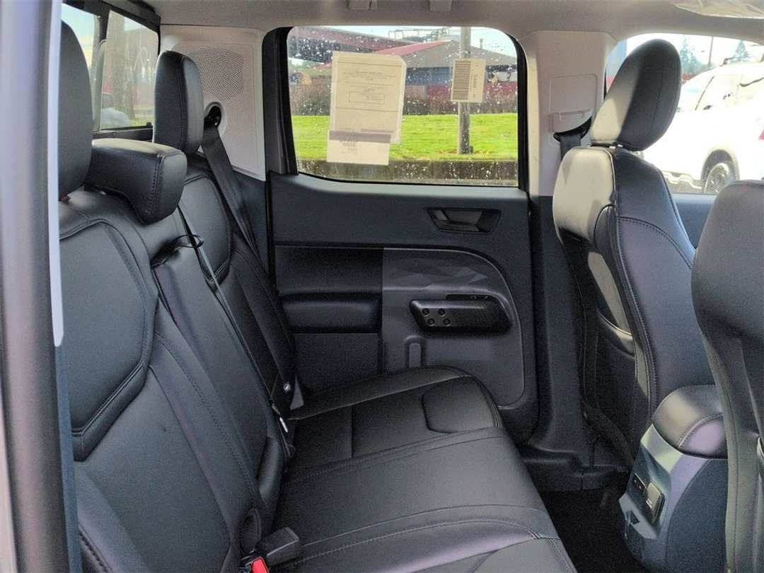 2026 Ford Maverick Lariat - Image 29