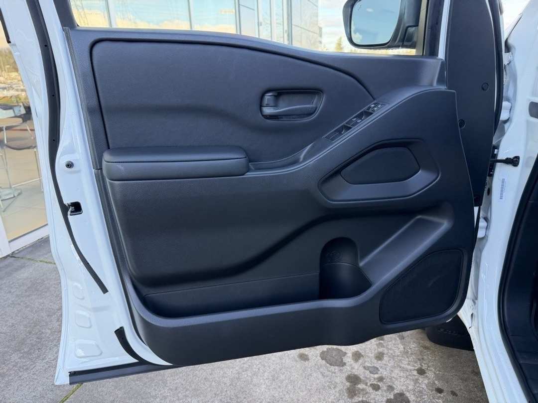 2026 Nissan Frontier S - Image 12