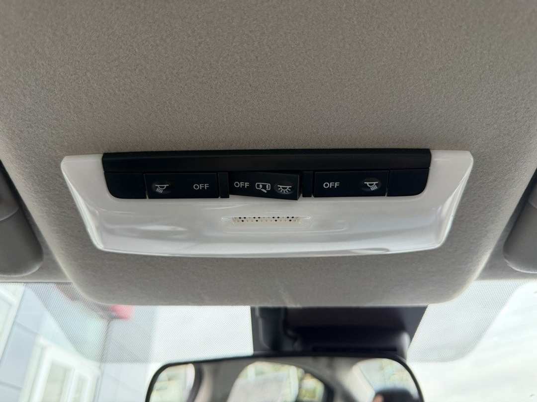 2025 Nissan Versa 1.6 SV - Image 28