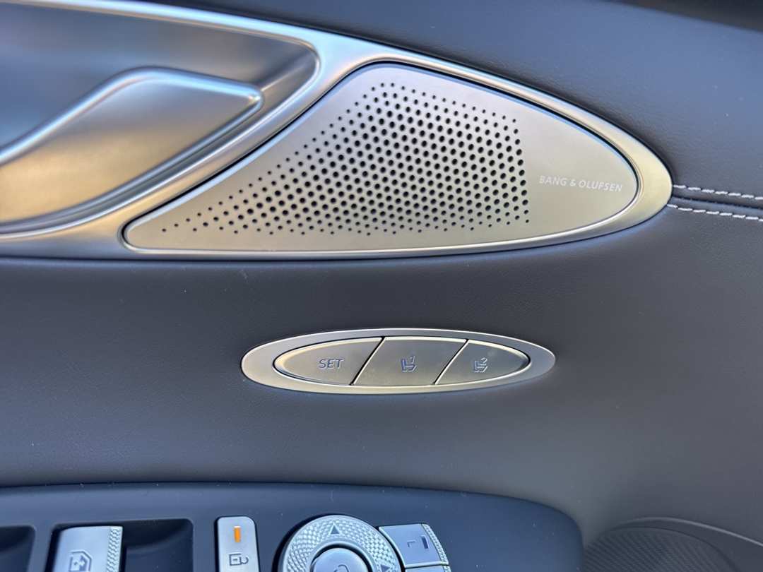 2026 Genesis Gv70 2.5T Advanced - Image 19