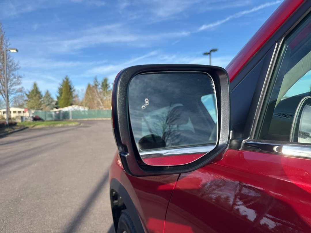 2025 Honda Pilot Touring - Image 10