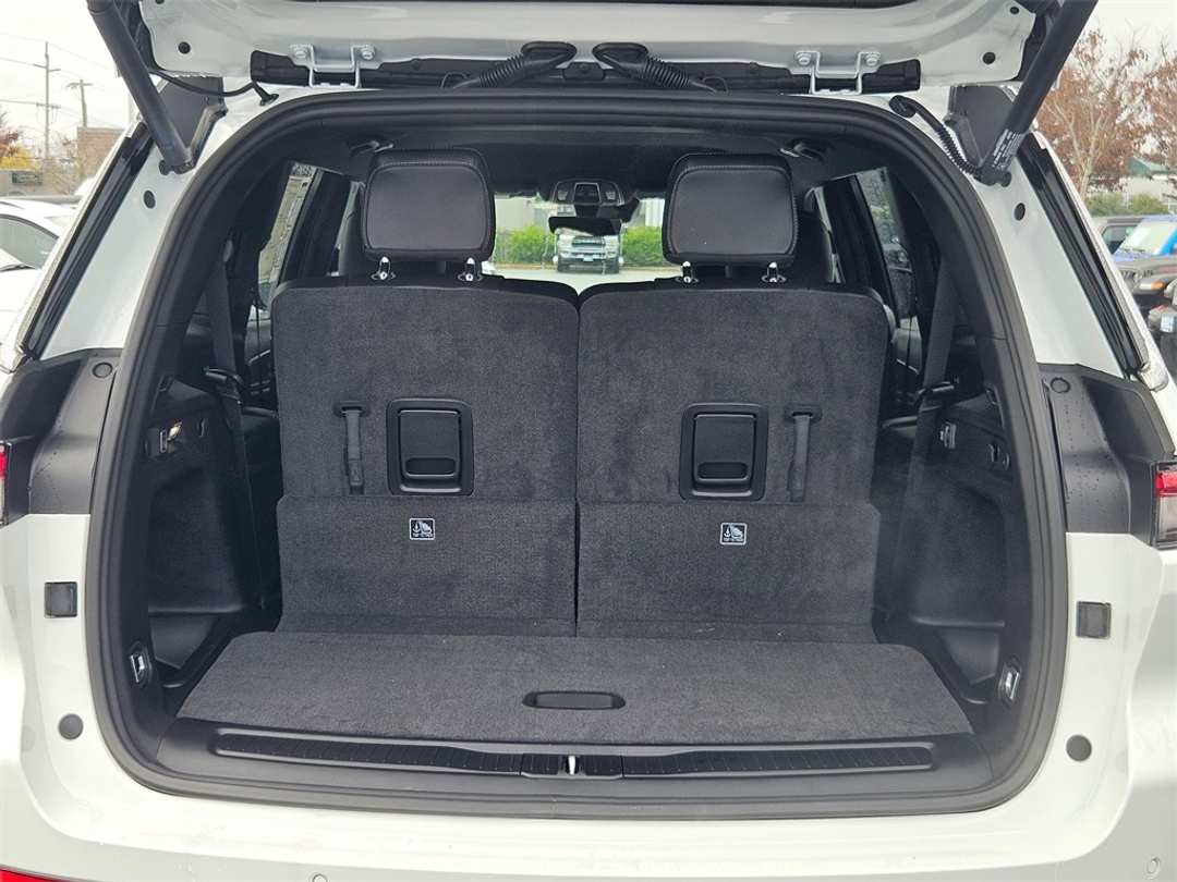 2025 Jeep Grand Cherokee L Limited - Image 31