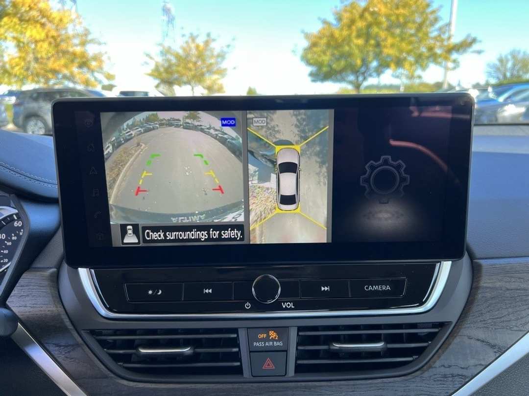 2025 Nissan Altima 2.5 SL - Image 20