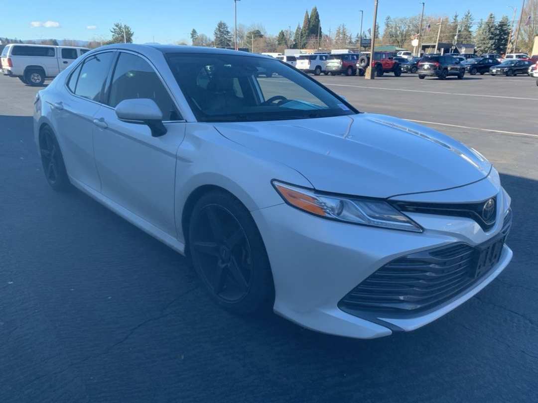 2019 Toyota Camry L - Image 5