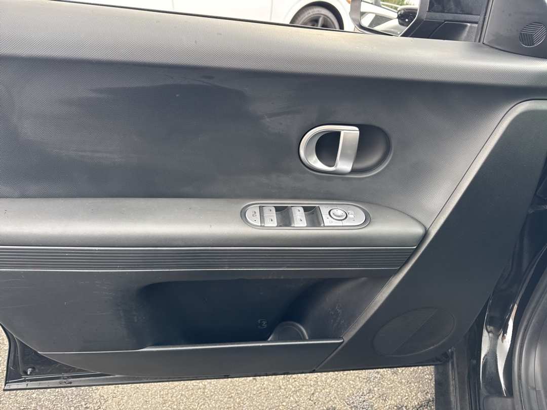 2024 Hyundai Ioniq 5 SEL - Image 13