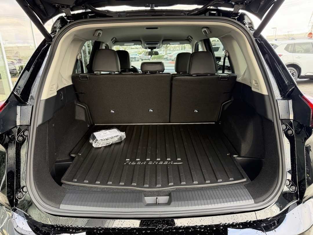 2026 Nissan Rogue Rock Creek - Image 10