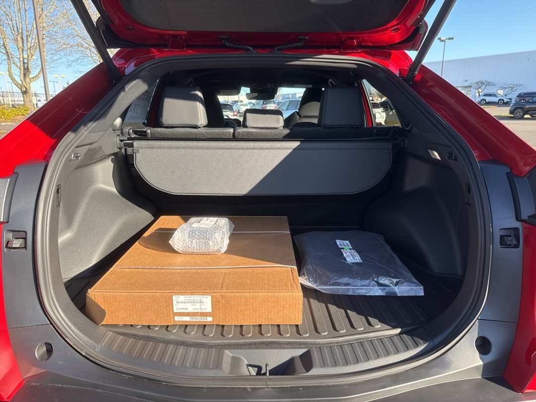 2026 Subaru Solterra Premium - Image 19