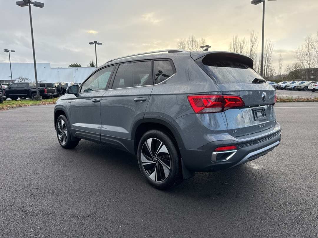 2024 Volkswagen Taos 1.5T SE - Image 5
