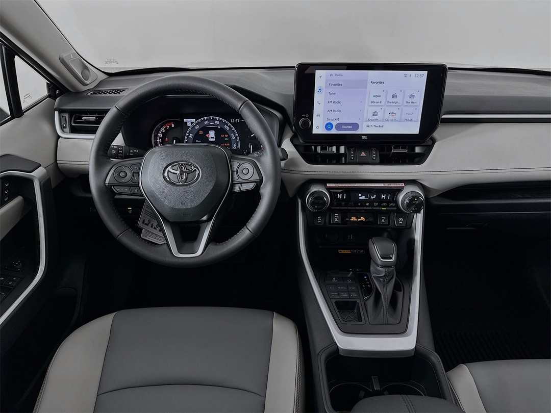 2025 Toyota Rav4 XLE Premium - Image 24
