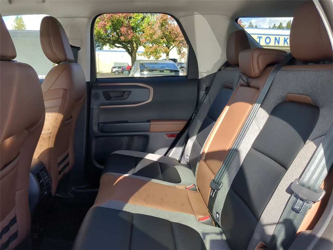 2024 Ford Bronco Sport Outer Banks - Image 24