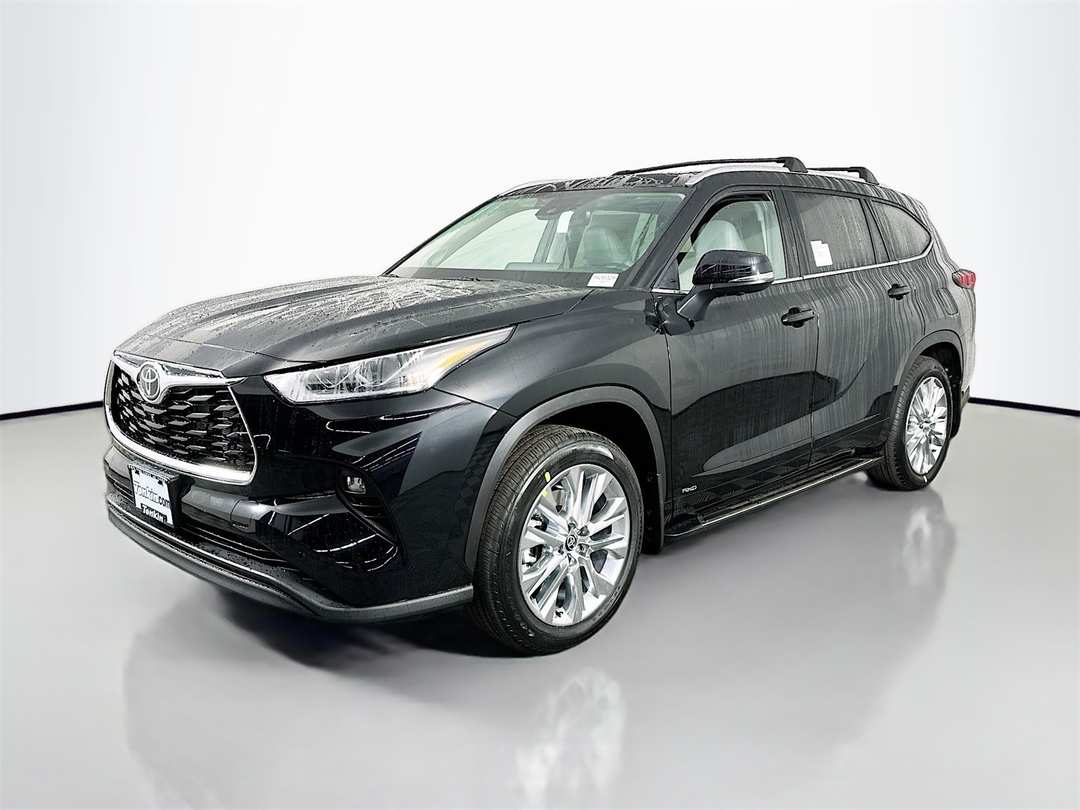 2026 Toyota Highlander Limited - Image 3