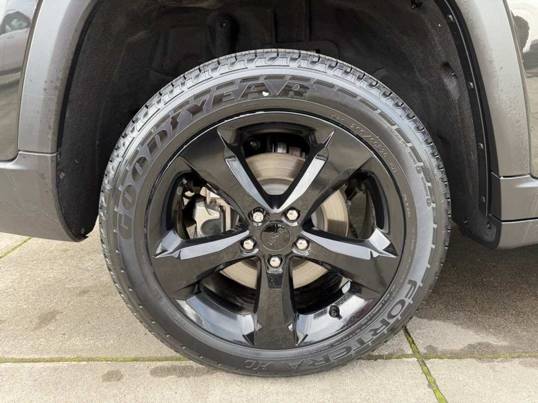 2024 Jeep Grand Cherokee L Limited - Image 9