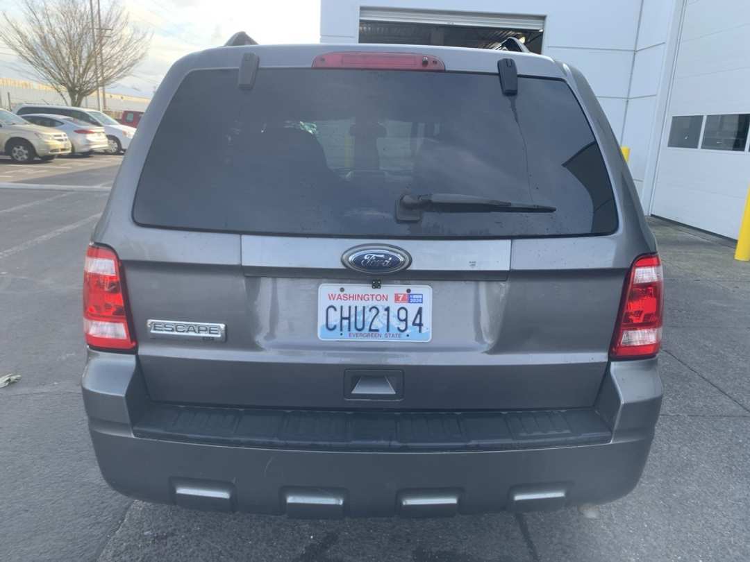 2010 Ford Escape XLT - Image 3