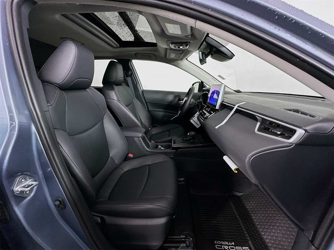 2026 Toyota Corolla Cross XLE - Image 30