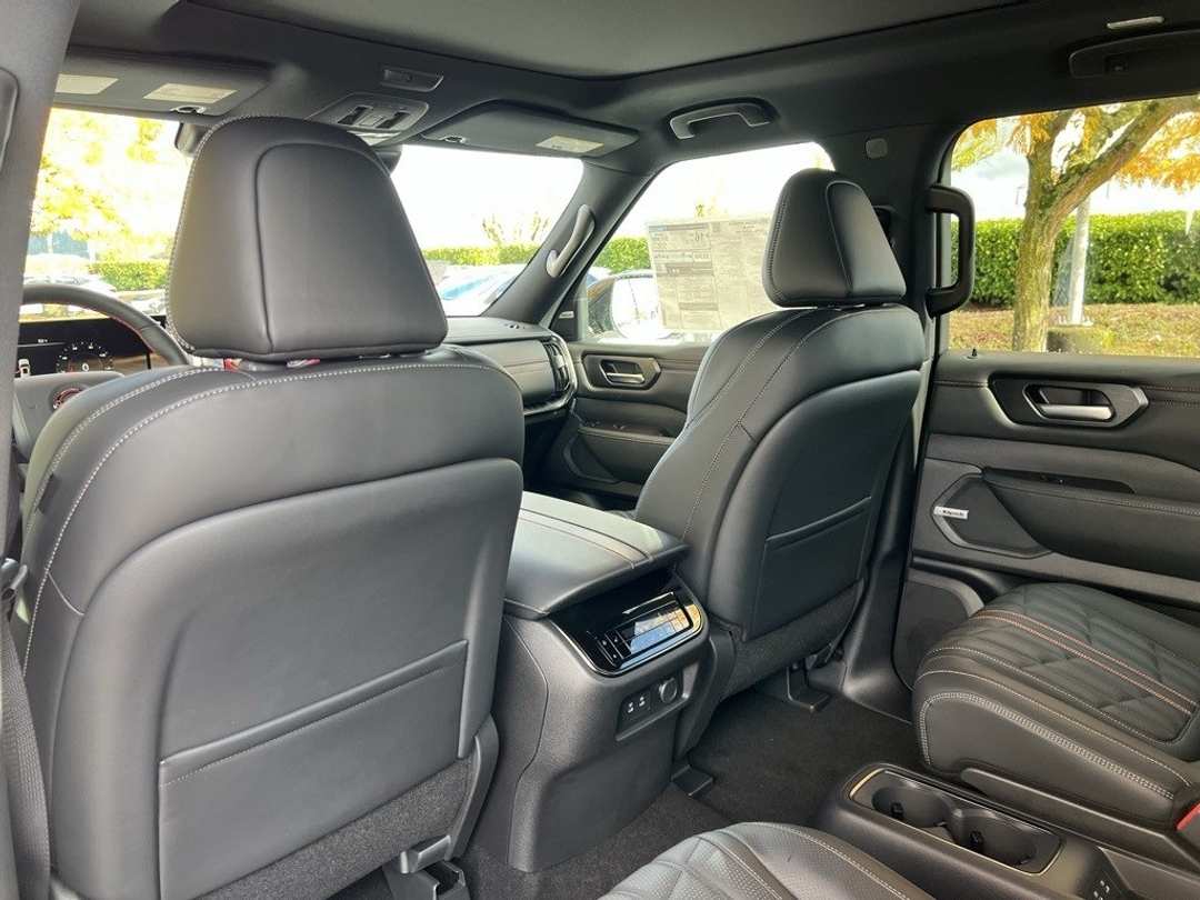 2026 Nissan Armada PRO4X - Image 28