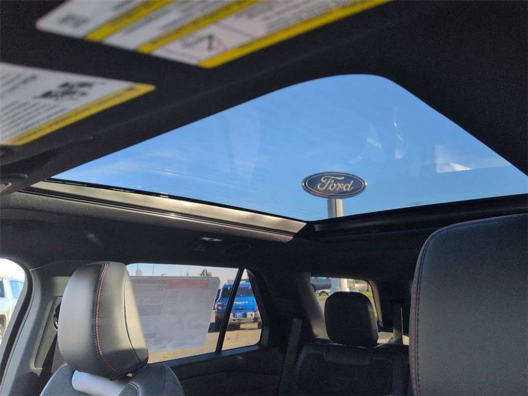 2026 Ford Explorer ST - Image 23