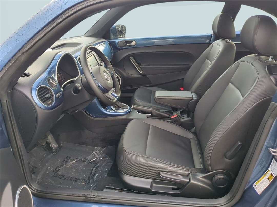 2019 Volkswagen Beetle 2.0T SE - Image 20