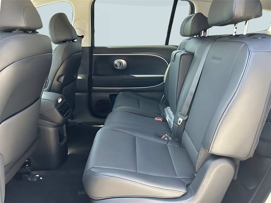 2026 Hyundai Ioniq 9 SEL - Image 23