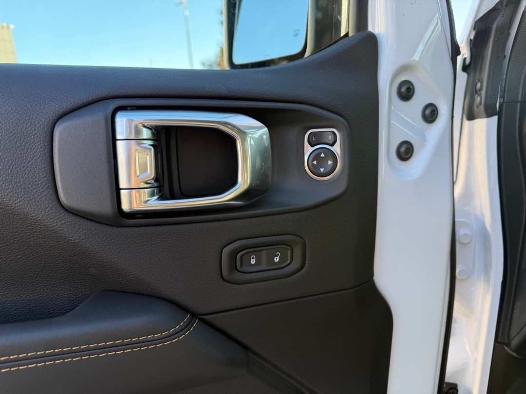 2026 Jeep Wrangler Sahara - Image 13