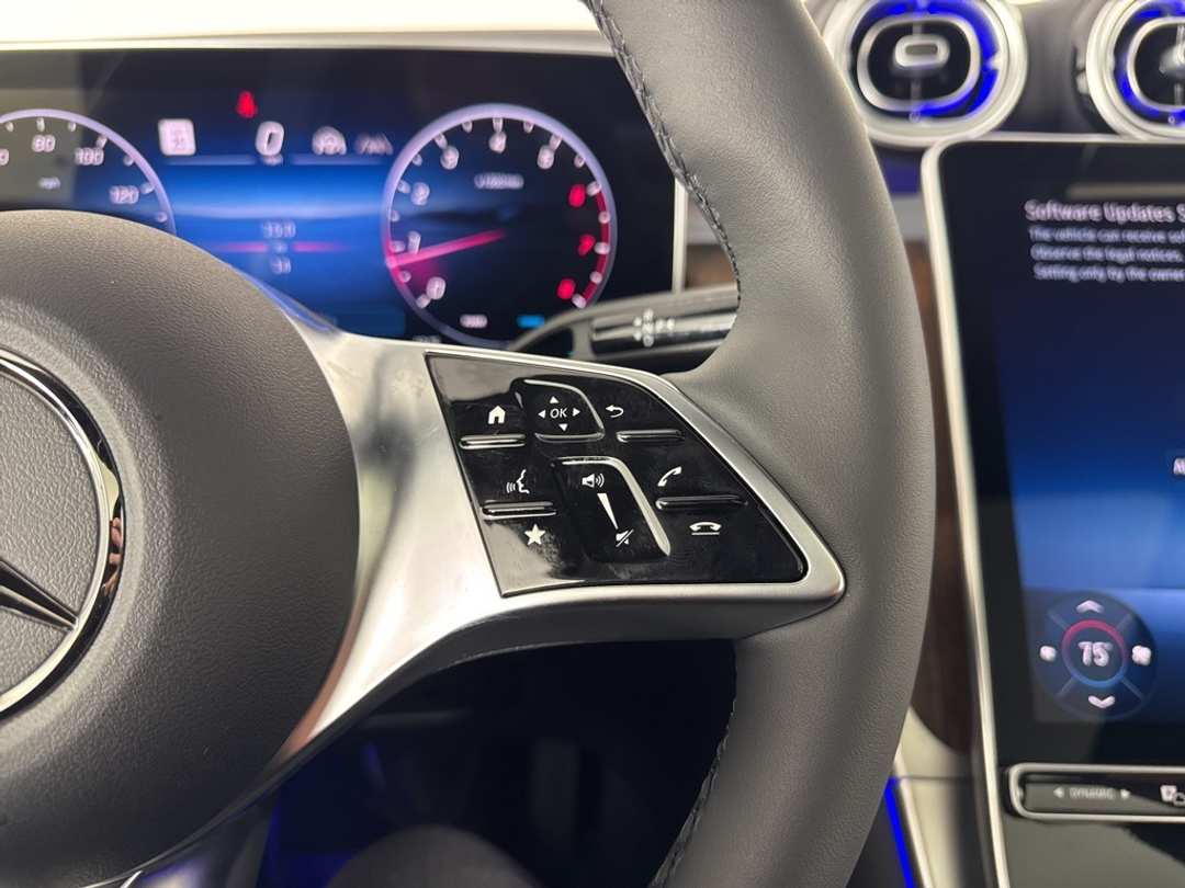 2026 Mercedes-Benz GLC GLC 300 - Image 33