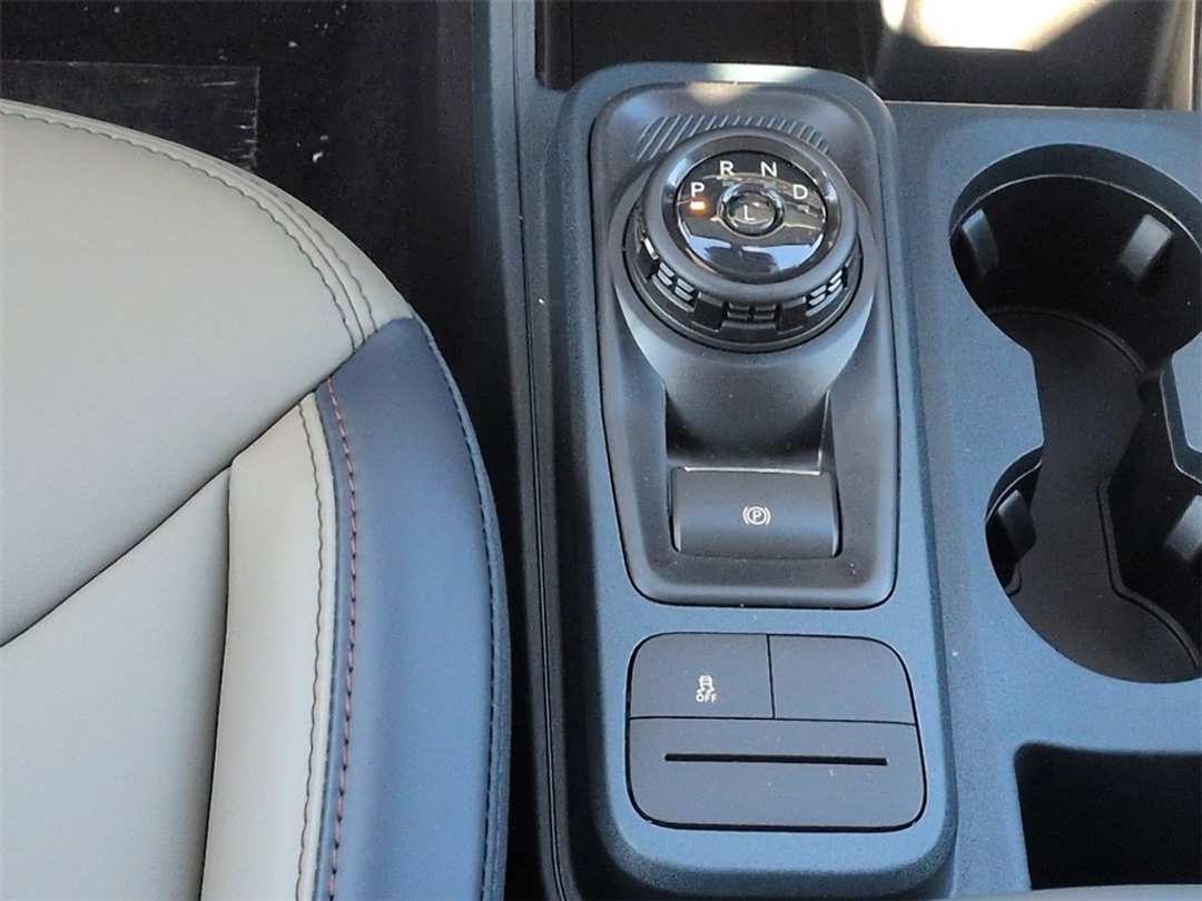 2026 Ford Maverick Lariat - Image 17