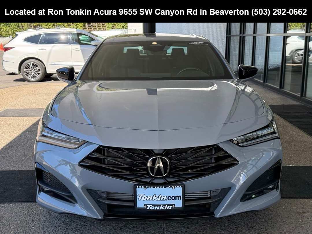 2017 Toyota Sienna LE - Image 3