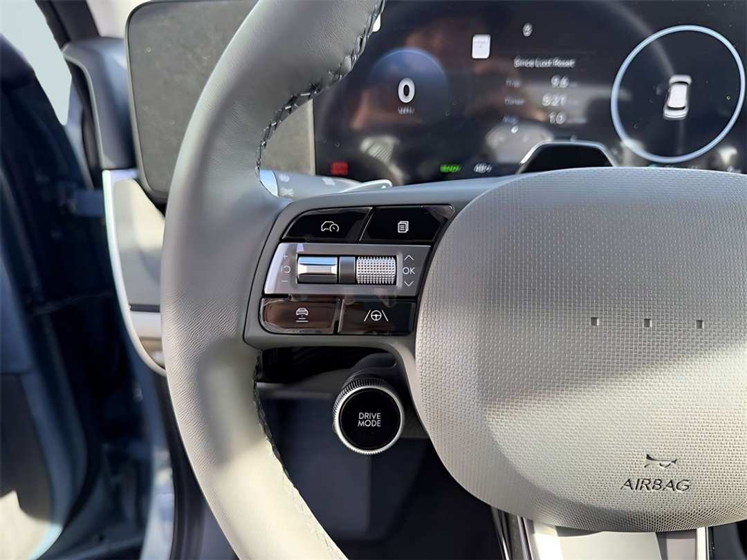 2026 Hyundai Ioniq 5 SEL - Image 16