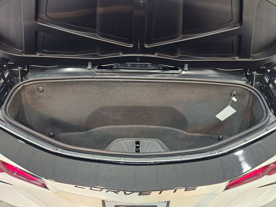 2026 Chevrolet Corvette Stingray - Image 28