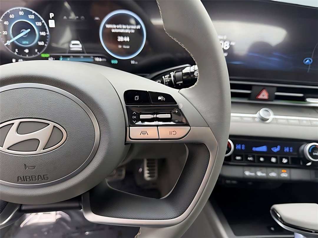 2026 Hyundai Elantra SEL Sport - Image 18