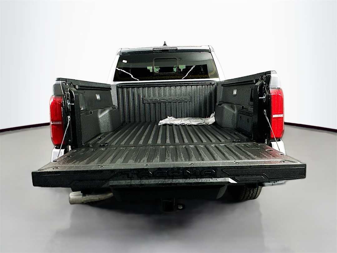2025 Toyota Tacoma TRD Off Road - Image 27