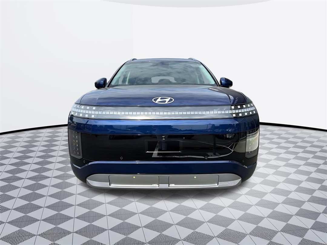 2026 Hyundai Ioniq 9 SEL - Image 3