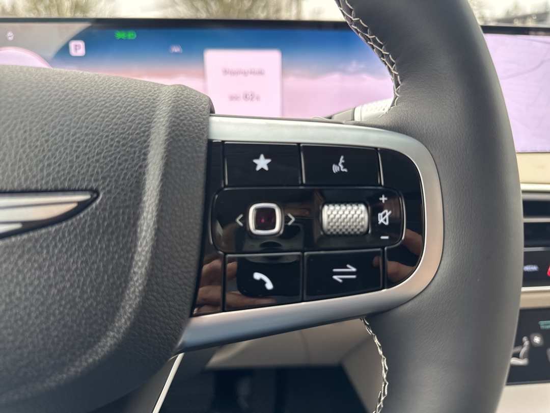 2026 Genesis Gv70 2.5T Advanced - Image 37