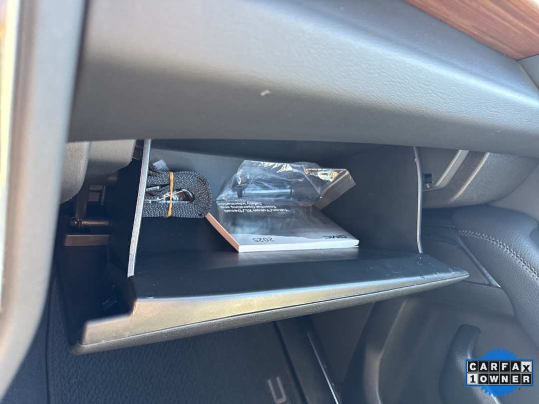 2025 GMC Yukon Denali - Image 31