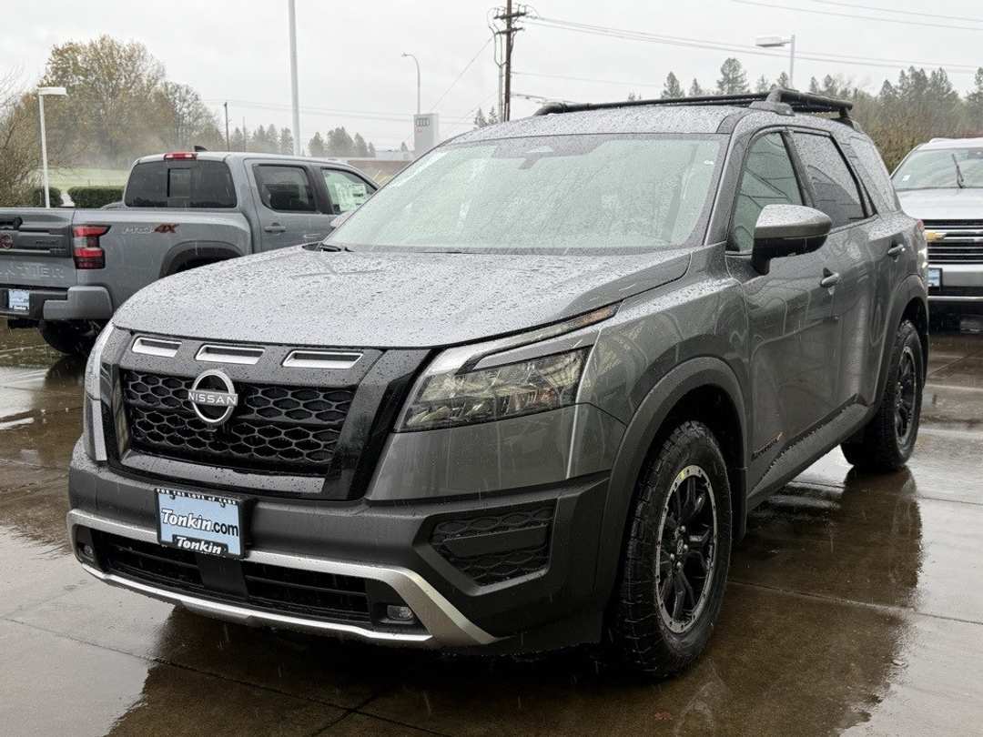 2025 Nissan Pathfinder Rock Creek - Image 4