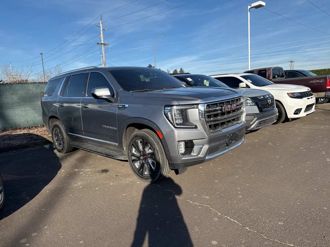 2021 GMC Yukon SLT - Image 3