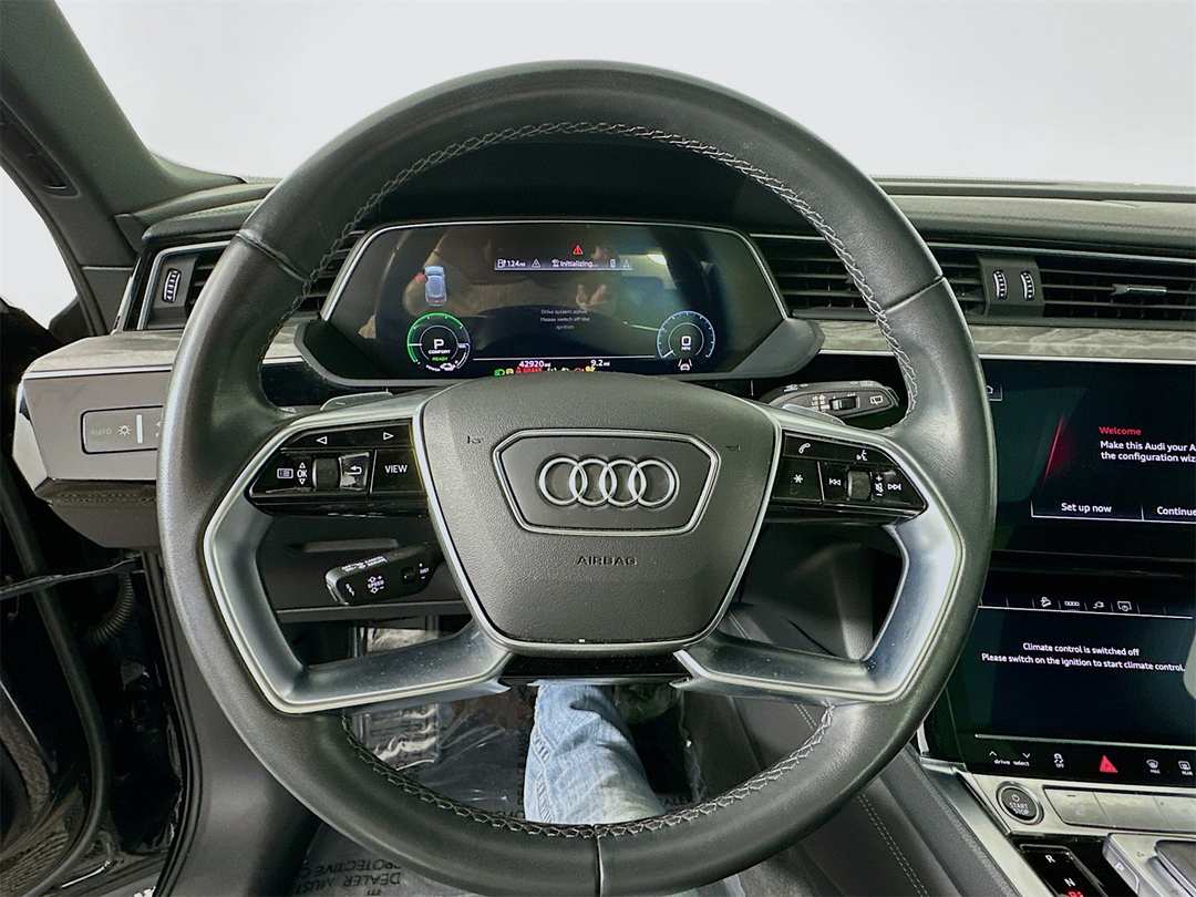 2022 Audi E-Tron Premium Plus - Image 11