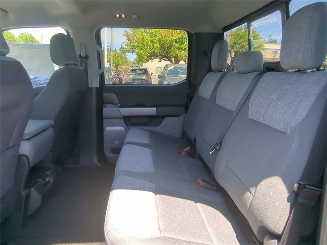 2025 Ford F-350Sd XLT - Image 24