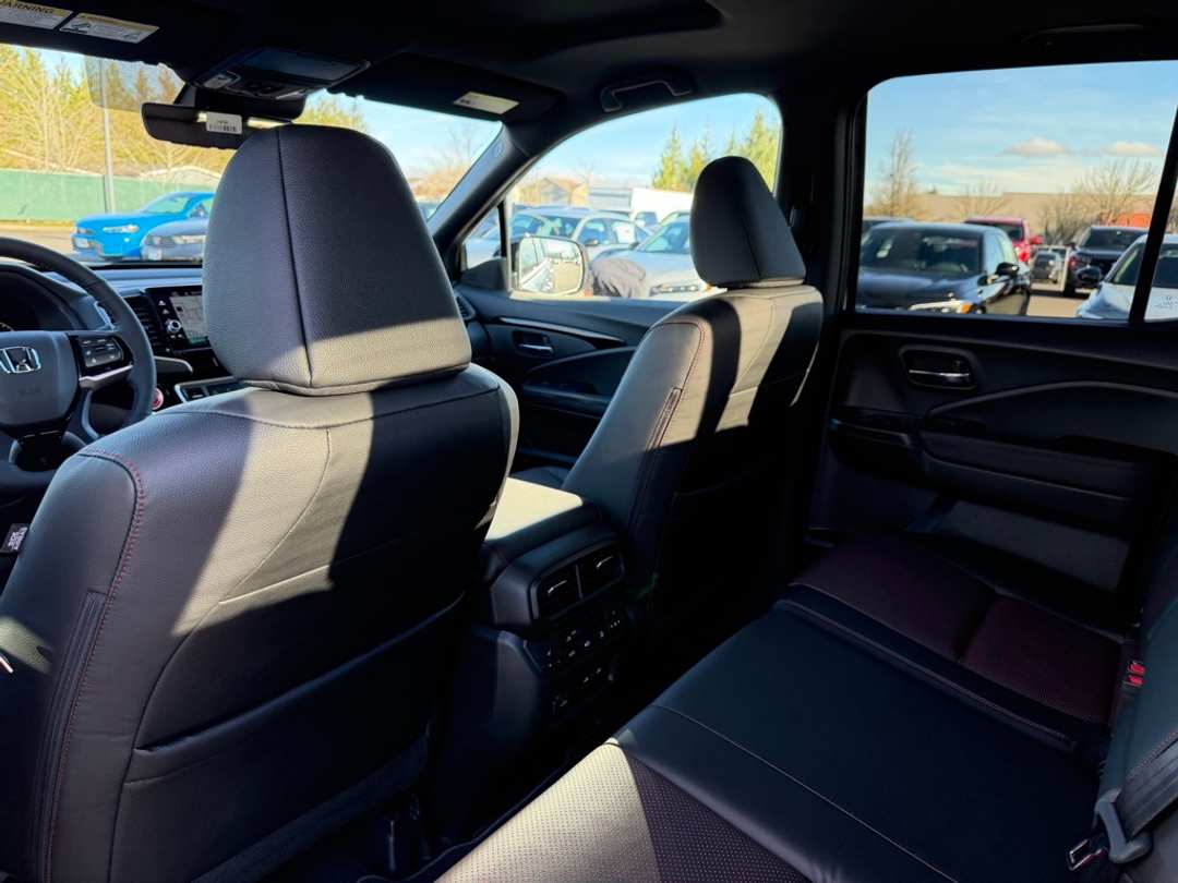 2026 Honda Ridgeline Black Edition - Image 32