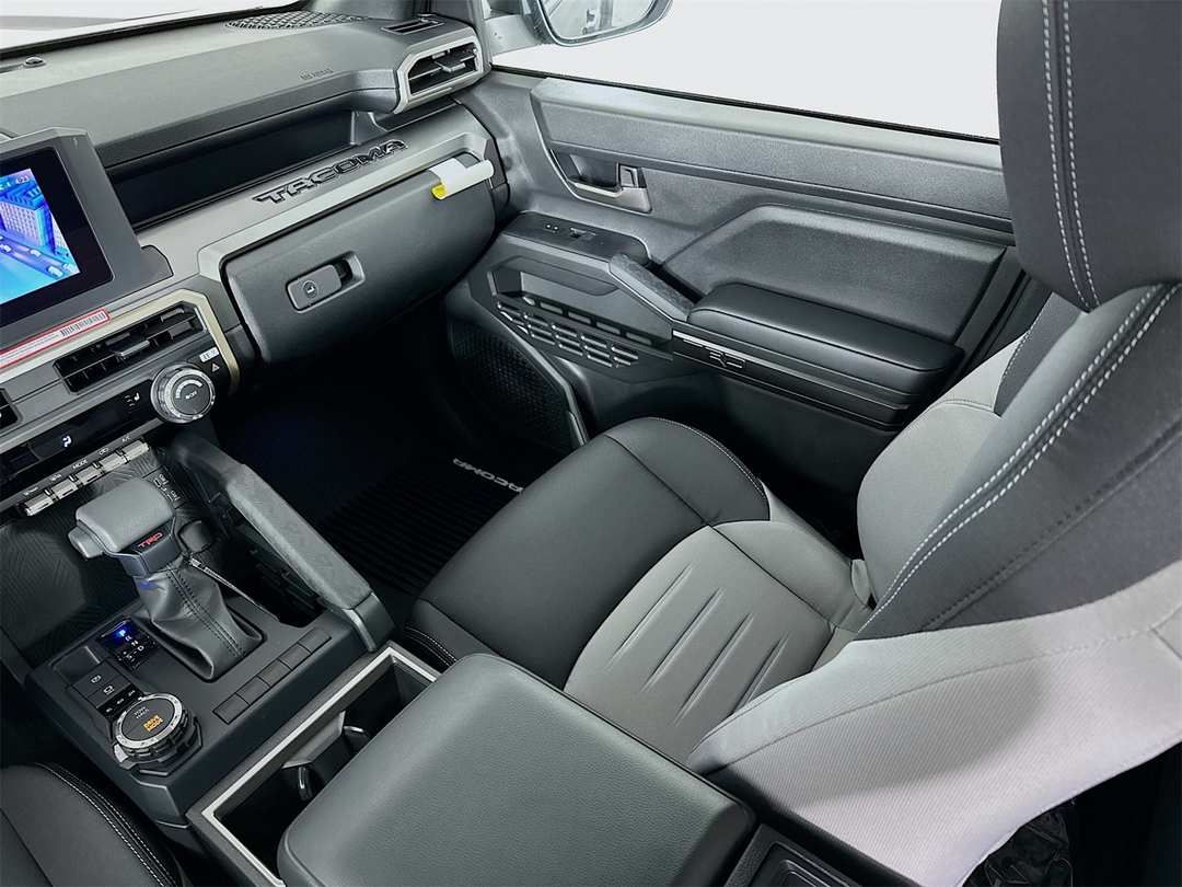 2026 Toyota Tacoma TRD Sport - Image 23