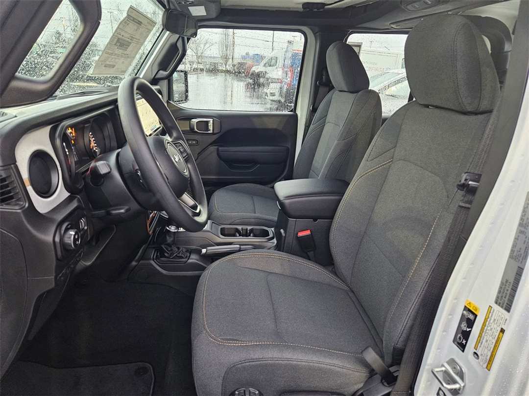 2026 Jeep Gladiator Sport - Image 14