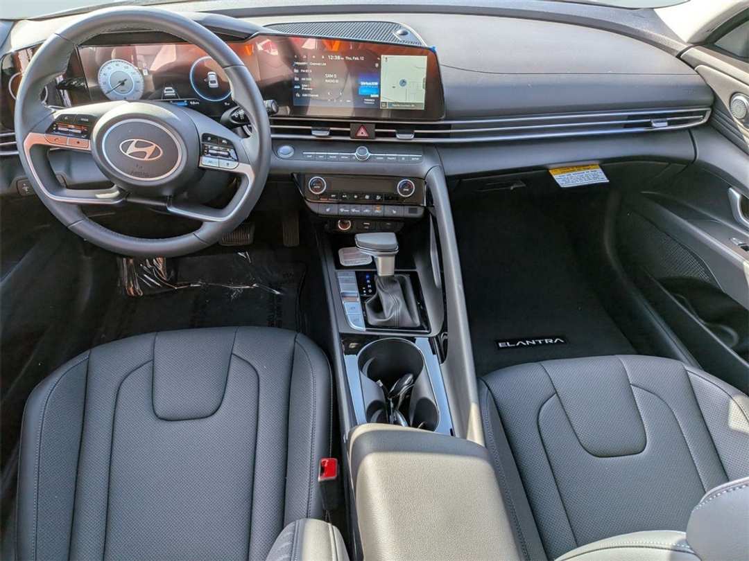 2026 Hyundai Elantra Limited - Image 25