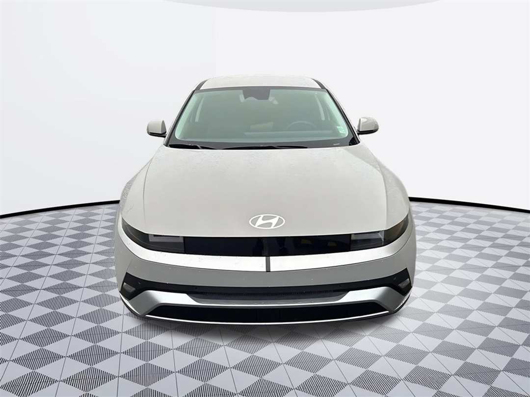 2026 Hyundai Ioniq 5 SEL - Image 8