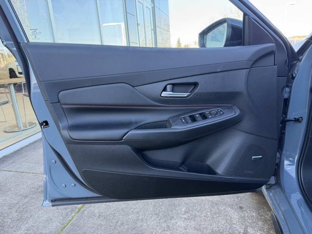 2026 Nissan Sentra SR - Image 11