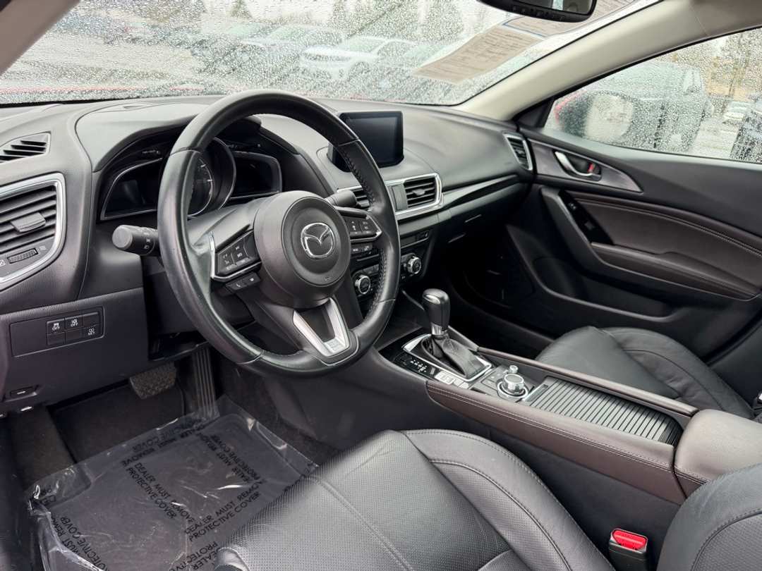 2018 MAZDA Mazda3 Grand Touring - Image 17