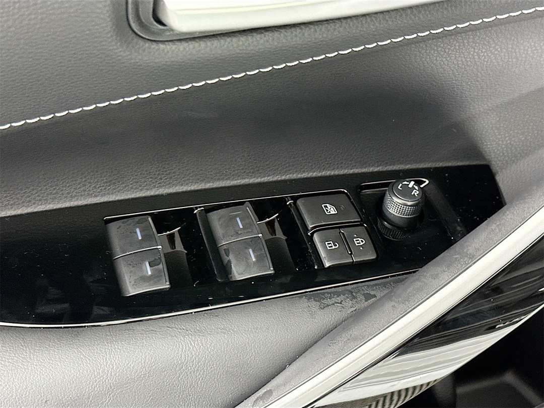 2026 Toyota Corolla XSE - Image 18